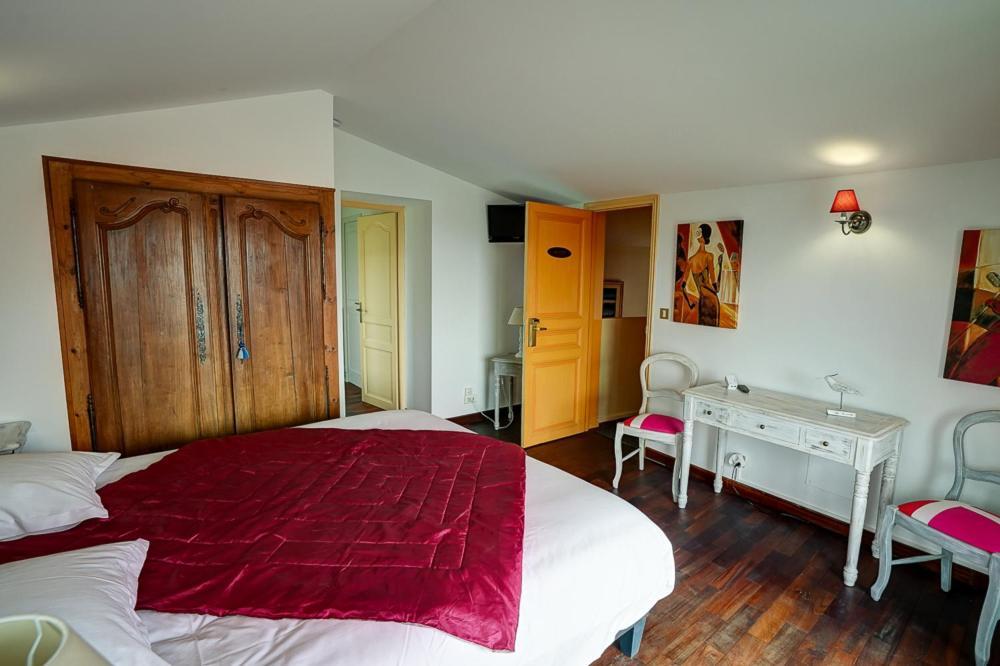 La Chaumiere, Demeure D'Hotes Lauris Exterior foto